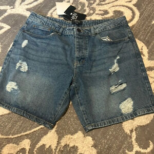Man boohoo man distressed shorts. New denim.